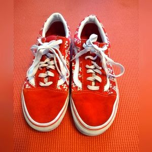 Old Skool red & white Vsns